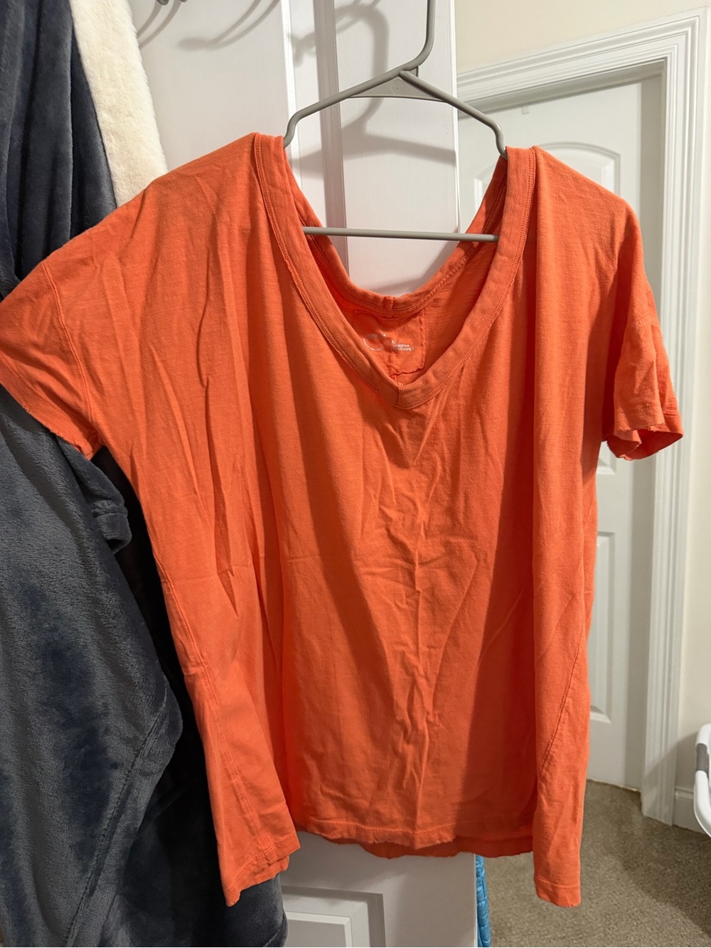 aerie Bright Orange V-Neck Short Sleeve Tee